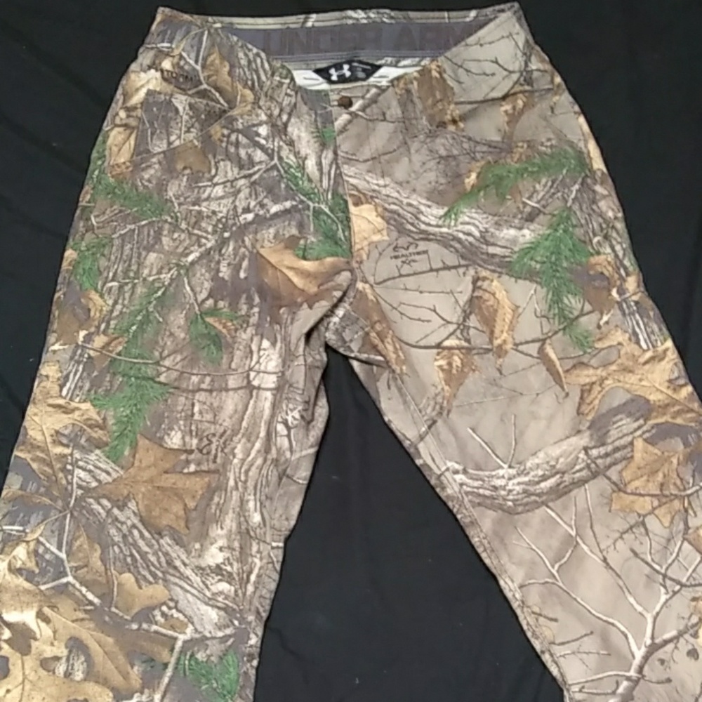 Under Armour storm camo pants